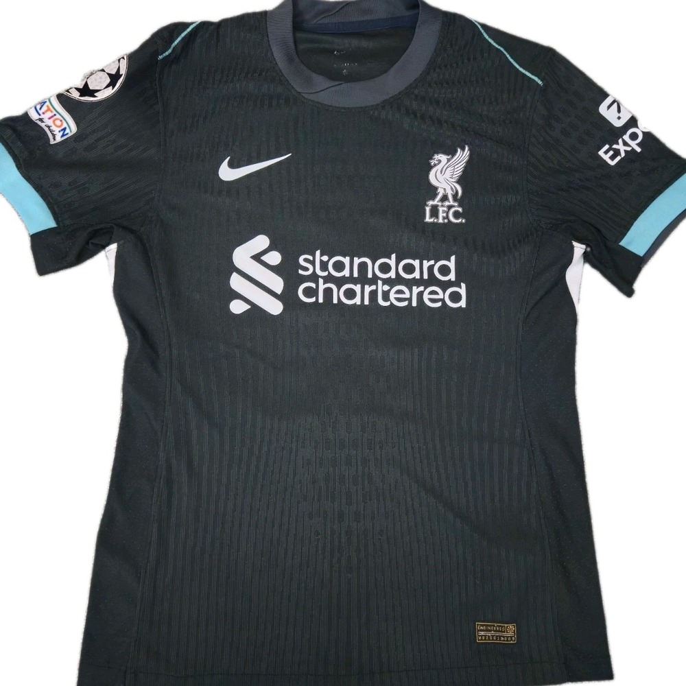 Liverpool FC Mohamed Salah #11 Soccer Jersey Size M Black Champions League Style